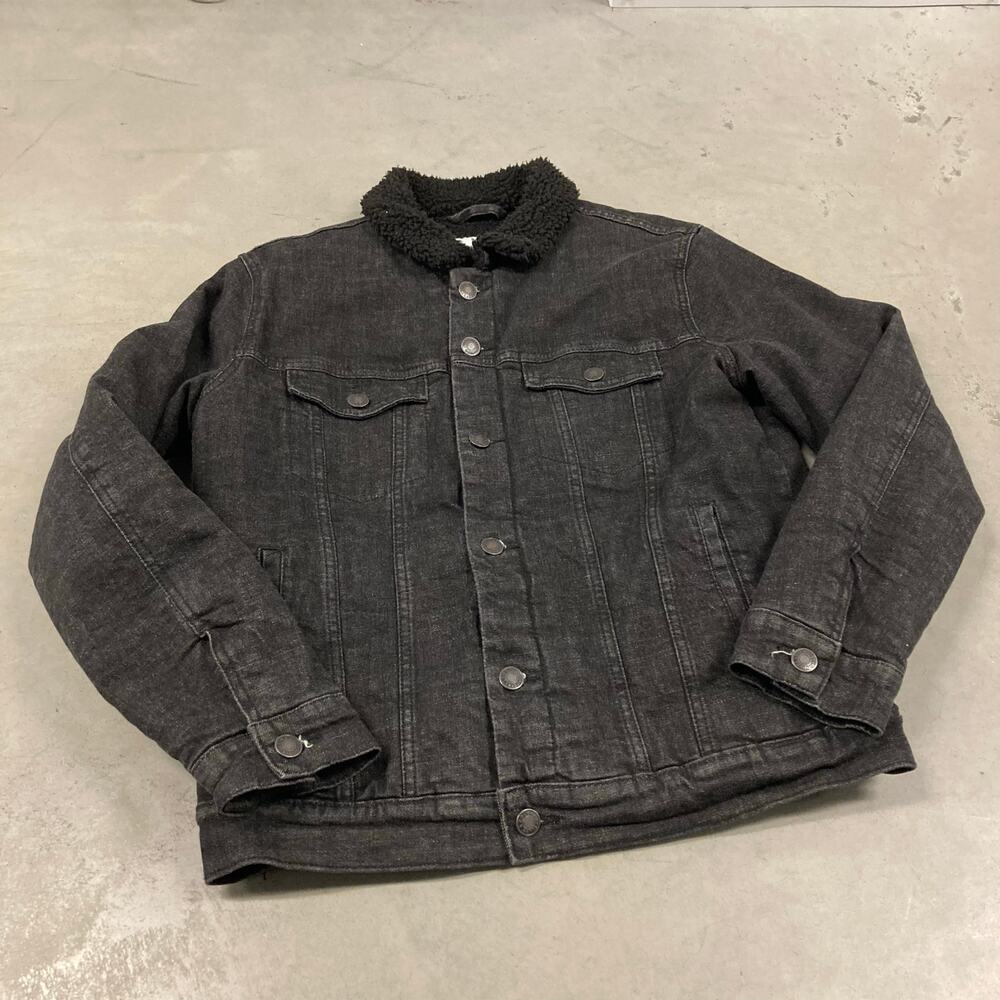 vintage y2k Sherpa lined denim trucker jacket